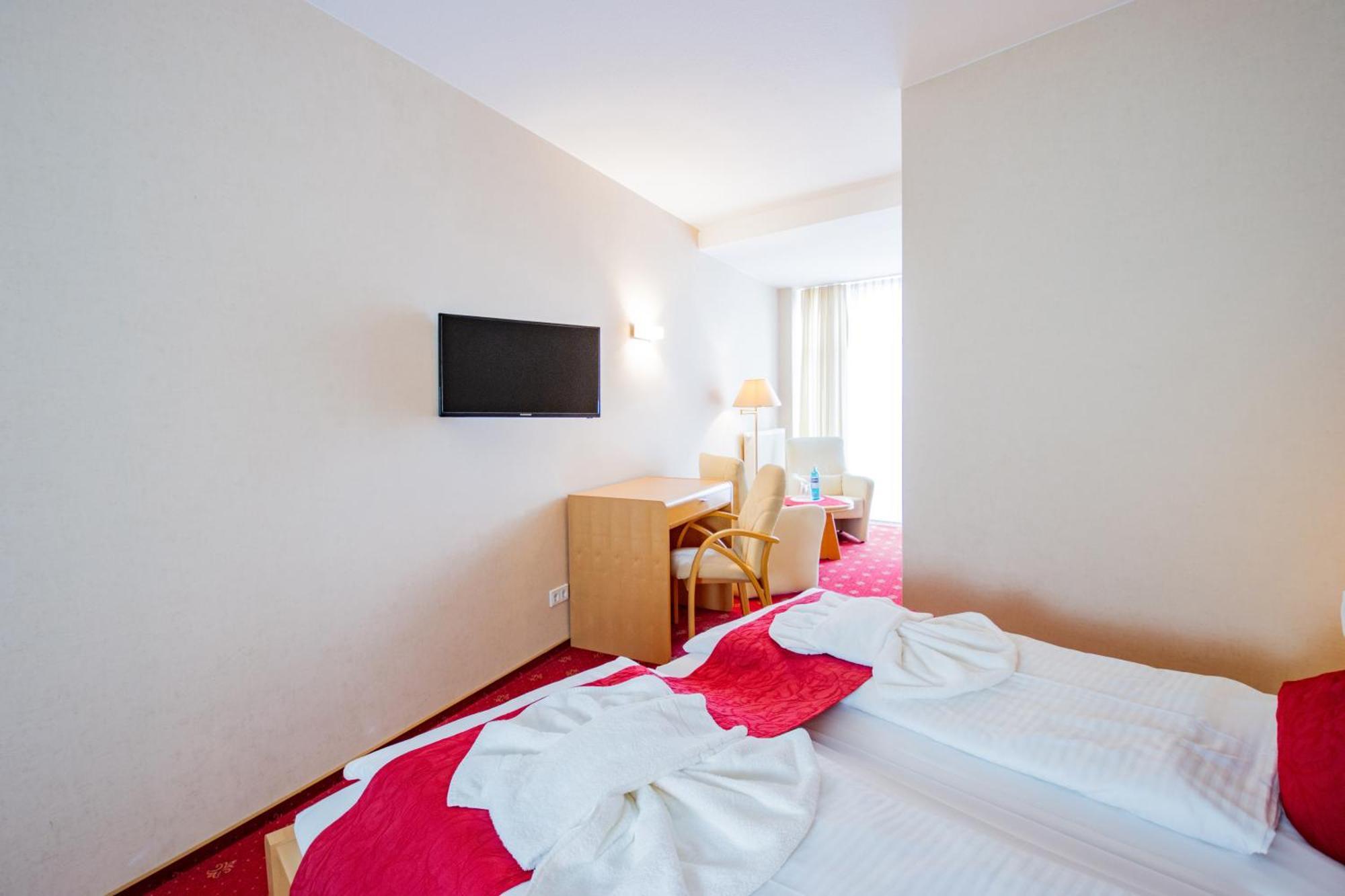 เซโฮเทล กรอสเร็ชเชิน Hotel โกรสเรสเชน ภายนอก รูปภาพ